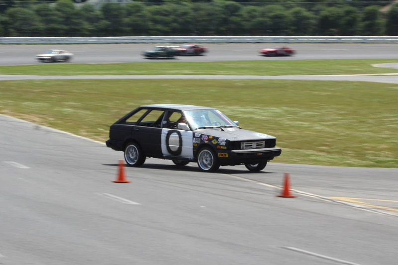 Illustration for article titled The 24 Hours Of LeMons New England 2009 Über Gallery, Part 1